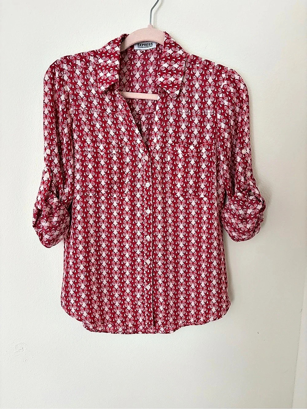 Express Portofino Floral Button Down Shirt in Red & White size small